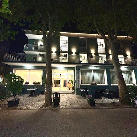 Blue Hotel Cesenatico Exterior photo