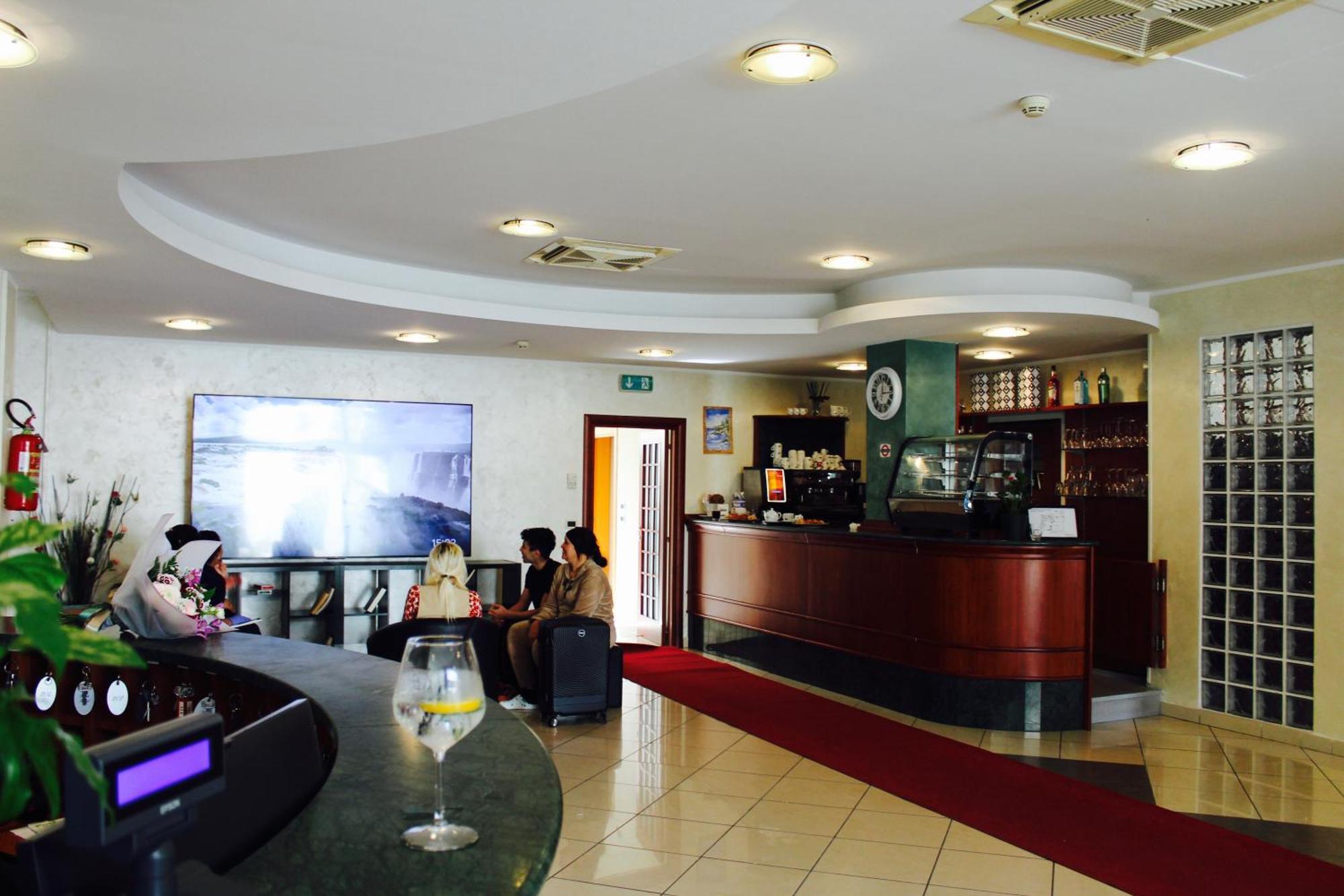 Blue Hotel Cesenatico Exterior photo