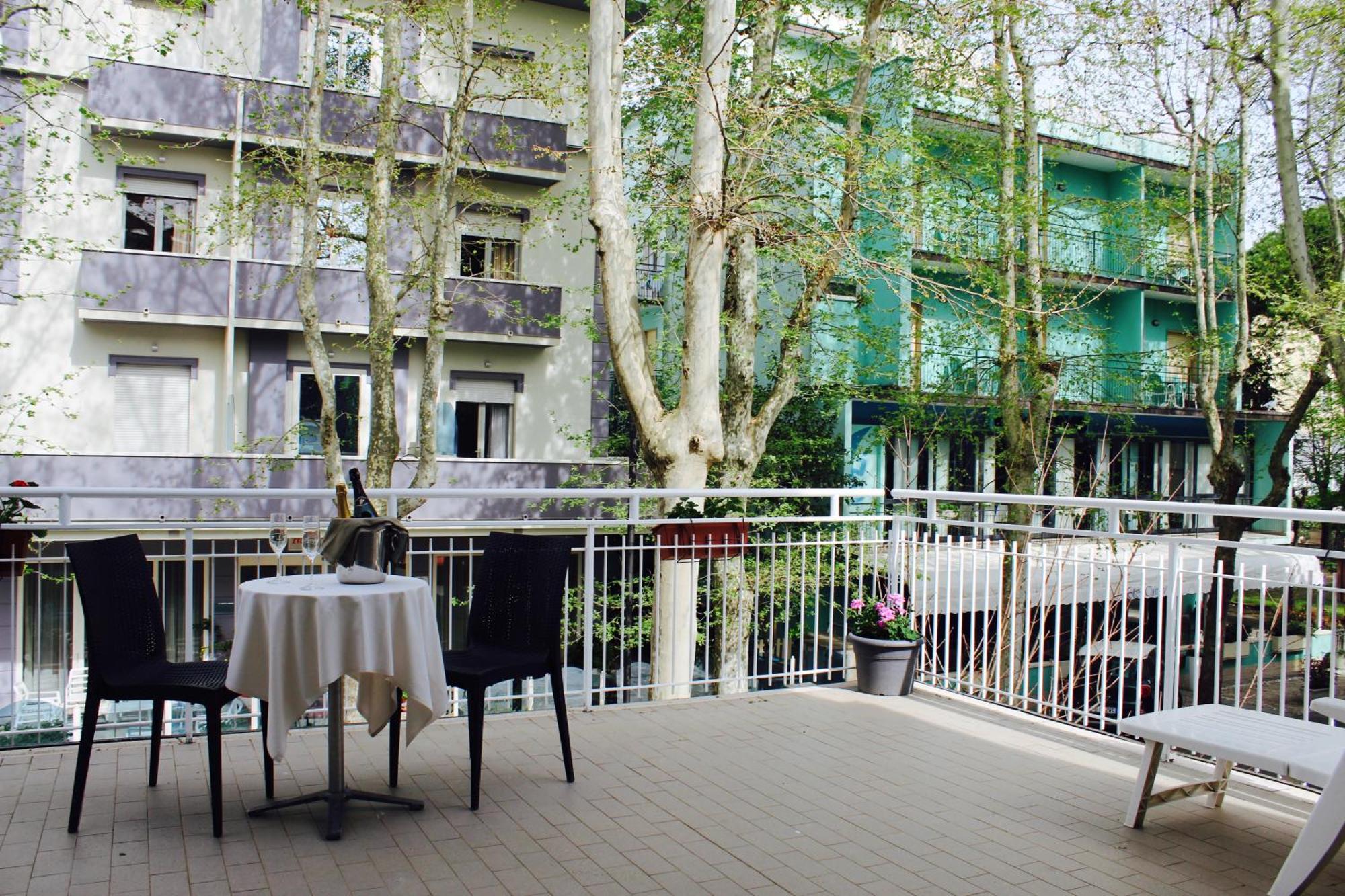 Blue Hotel Cesenatico Exterior photo