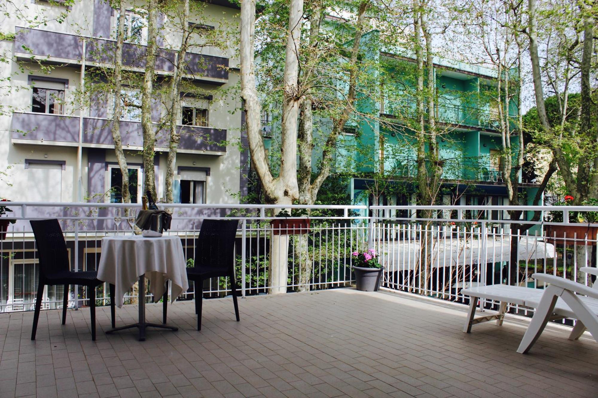 Blue Hotel Cesenatico Exterior photo